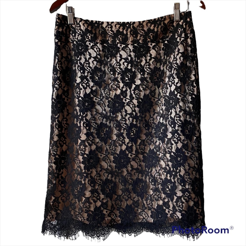 Banana Republic Black lace skirt size 8